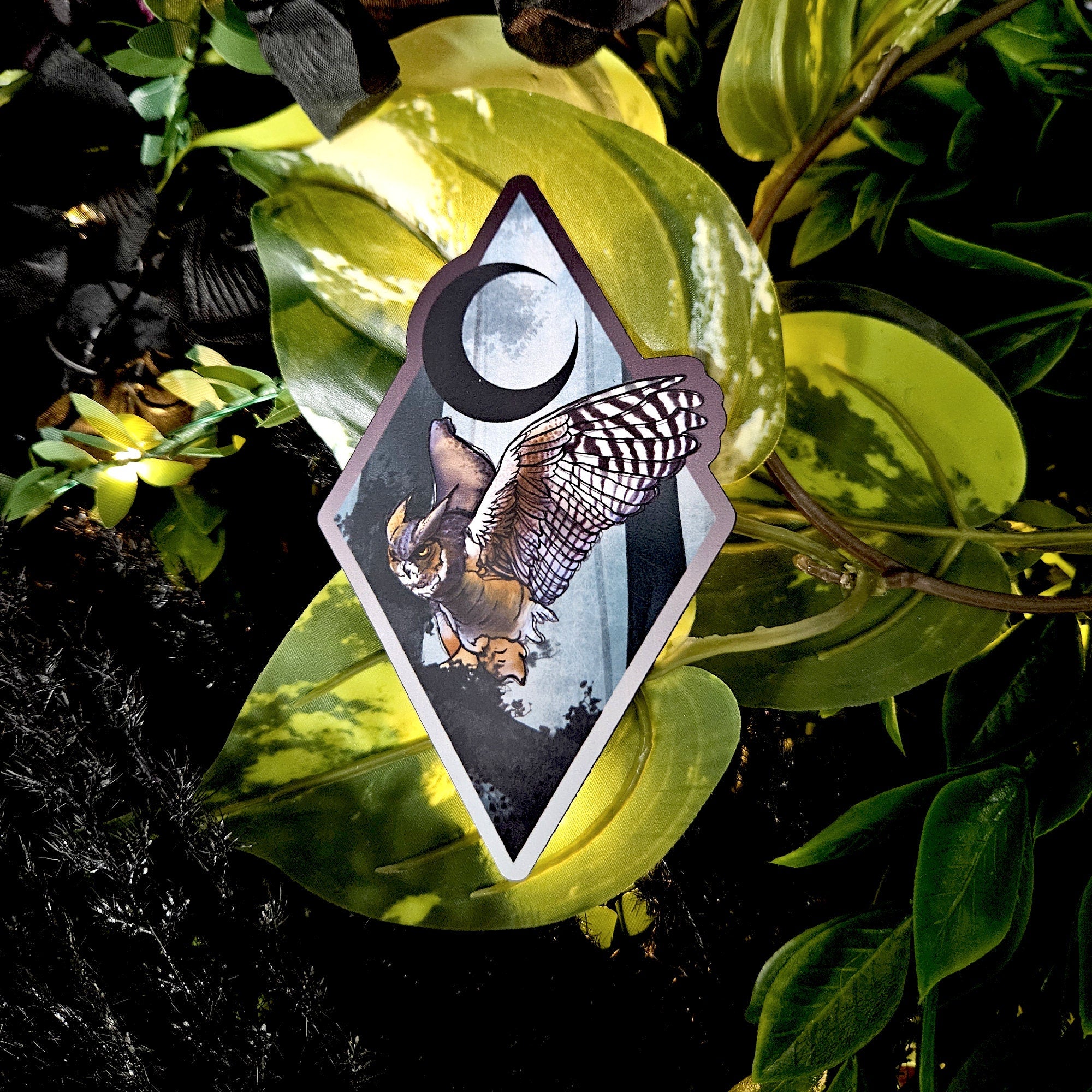 MAGNET: Horned Owl and Misty Forest , Misty Forest and Horned Owl Decorative Magnet , Owl and Forest Decor Magnet , Horned Owl Magnet