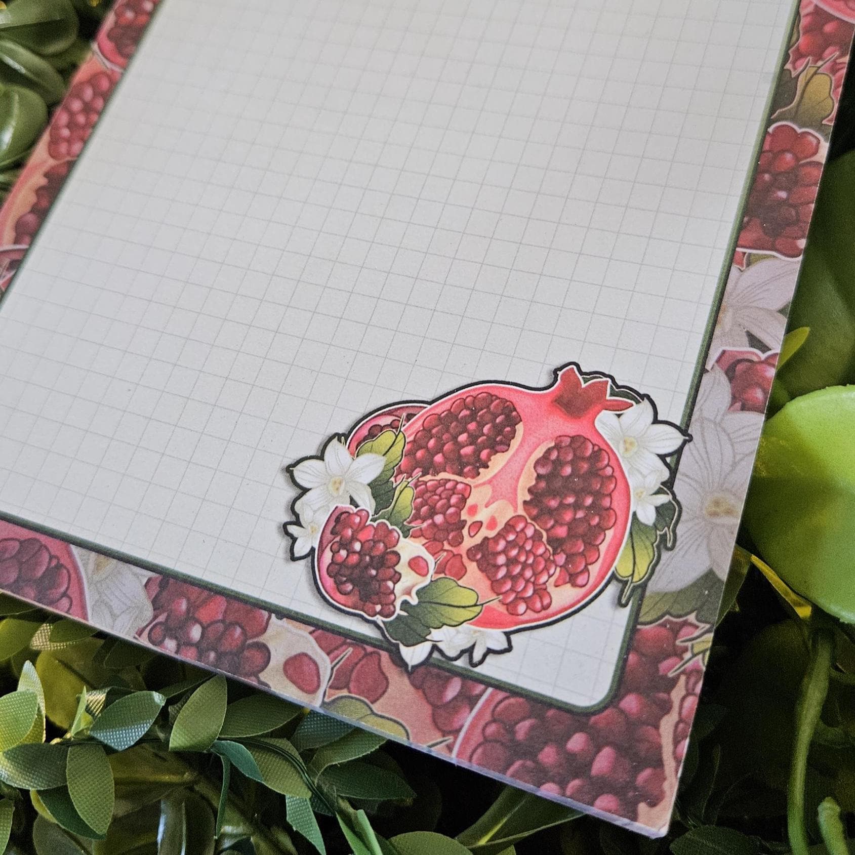 NOTEPAD 5 x 8: Pomegranate Grid Pages Acornandcrowstudio