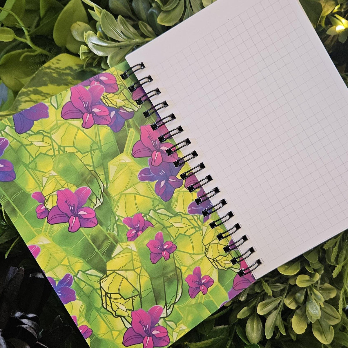 4x6 inches HANDMADE SPIRAL NOTEBOOK: Peridot with Gladiolus Flowers