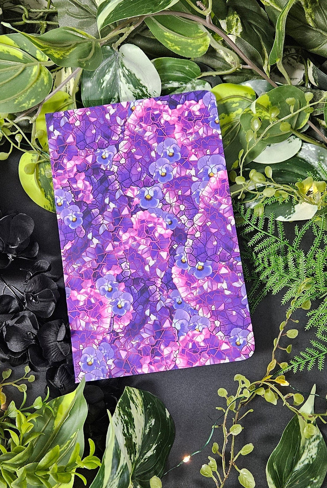 LAYFLAT NOTEBOOK: Amethyst Crystal Heart with College Ruled Lines Pages , Amethyst Crystal Notebook , Amethyst Crystal Heart , Amethyst Art