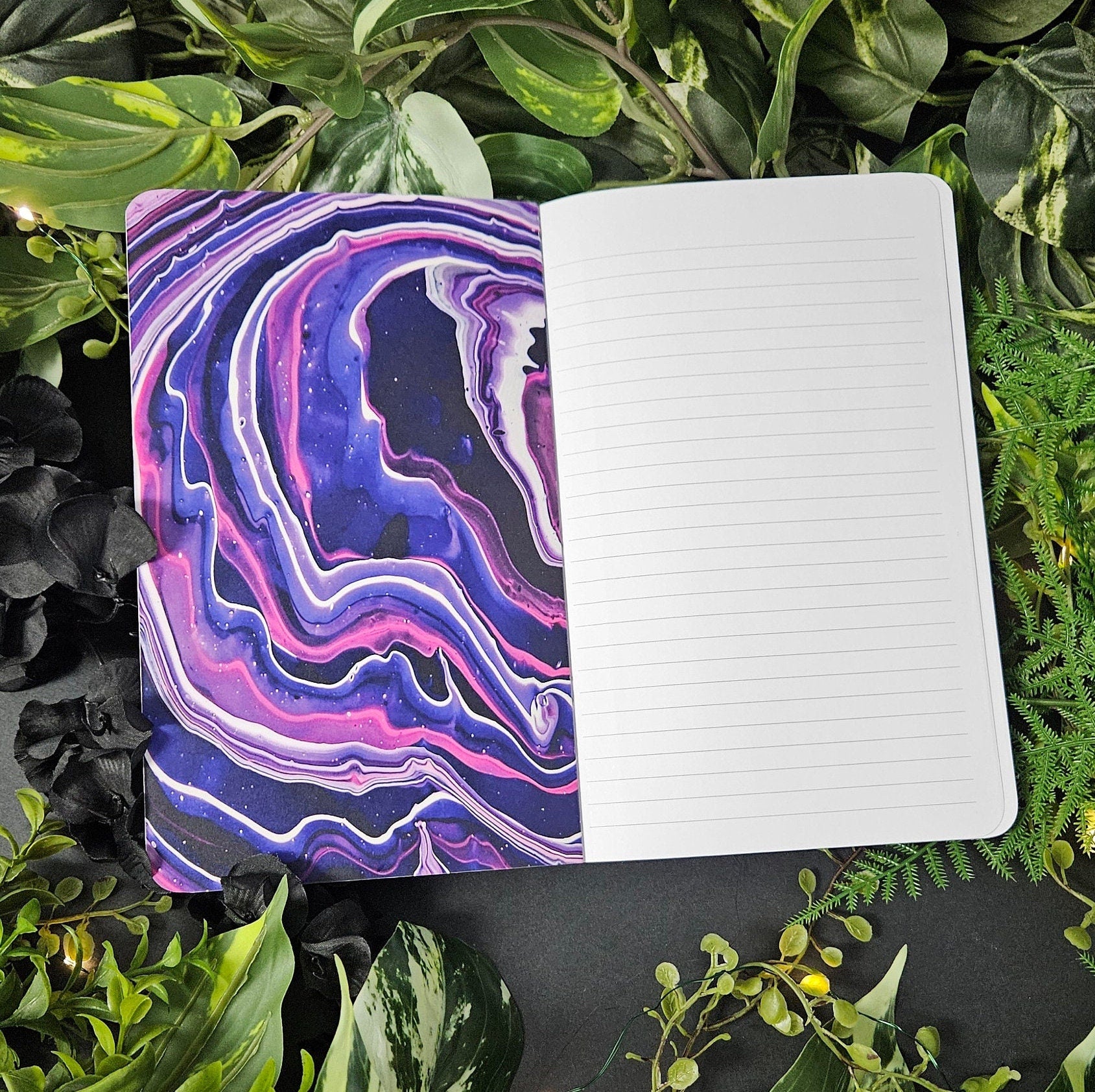 LAYFLAT NOTEBOOK: Amethyst Crystal Heart with College Ruled Lines Pages , Amethyst Crystal Notebook , Amethyst Crystal Heart , Amethyst Art