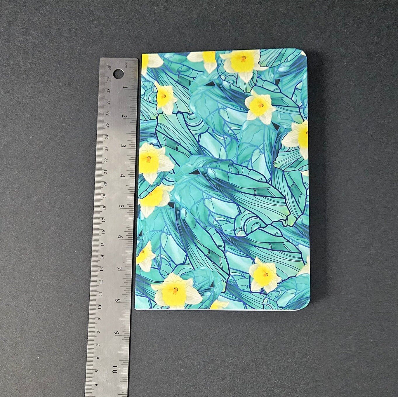 LAYFLAT NOTEBOOK: Aquamarine Crystal Heart with College Ruled Lines Pages , Aqua Crystal Notebook , Aquamarine Crystal Heart , Aqua Art