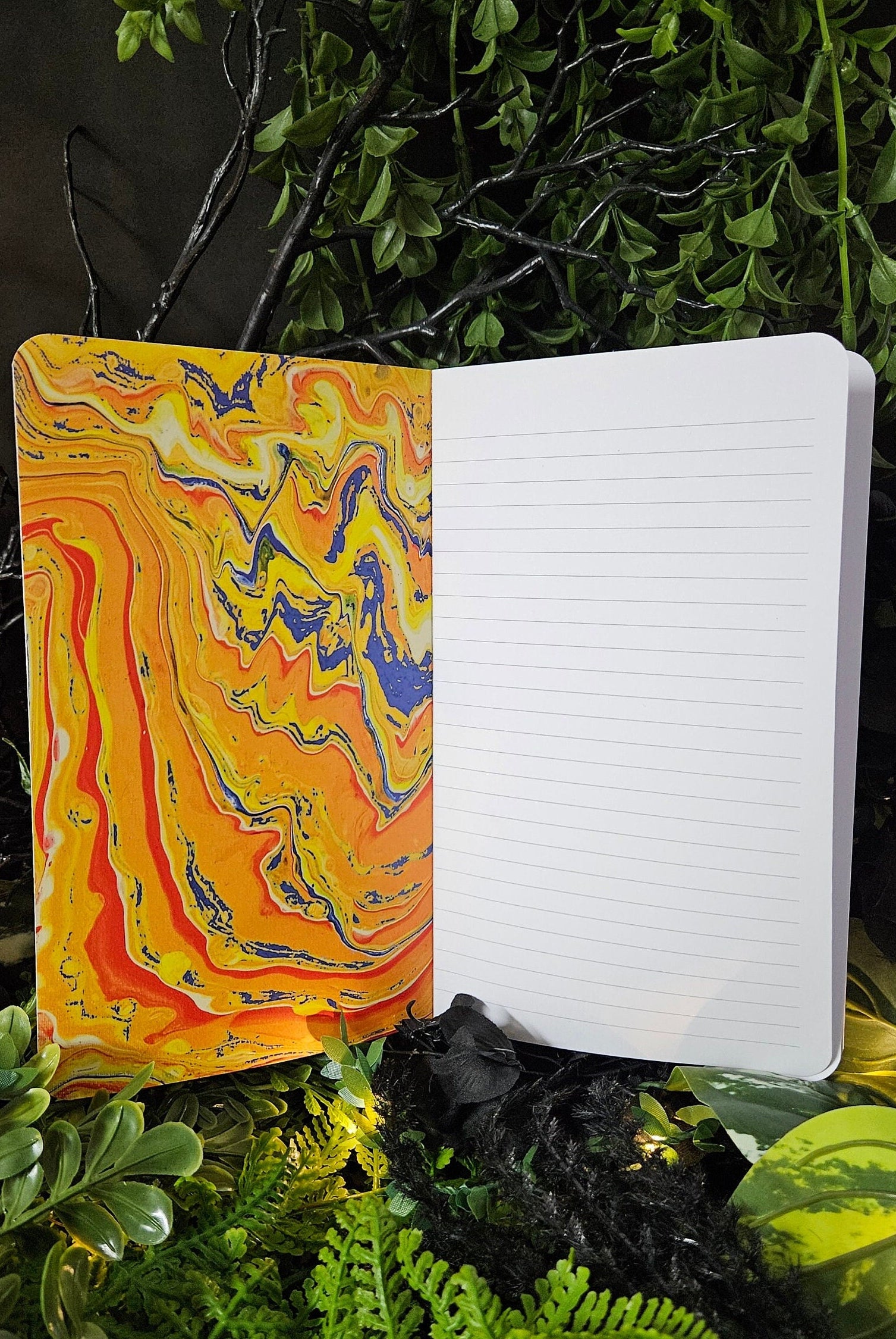 LAYFLAT NOTEBOOK: Topaz Crystal with College Ruled Lines Pages , Topaz Crystal Notebook , Topaz Crystal Heart , Topaz Art