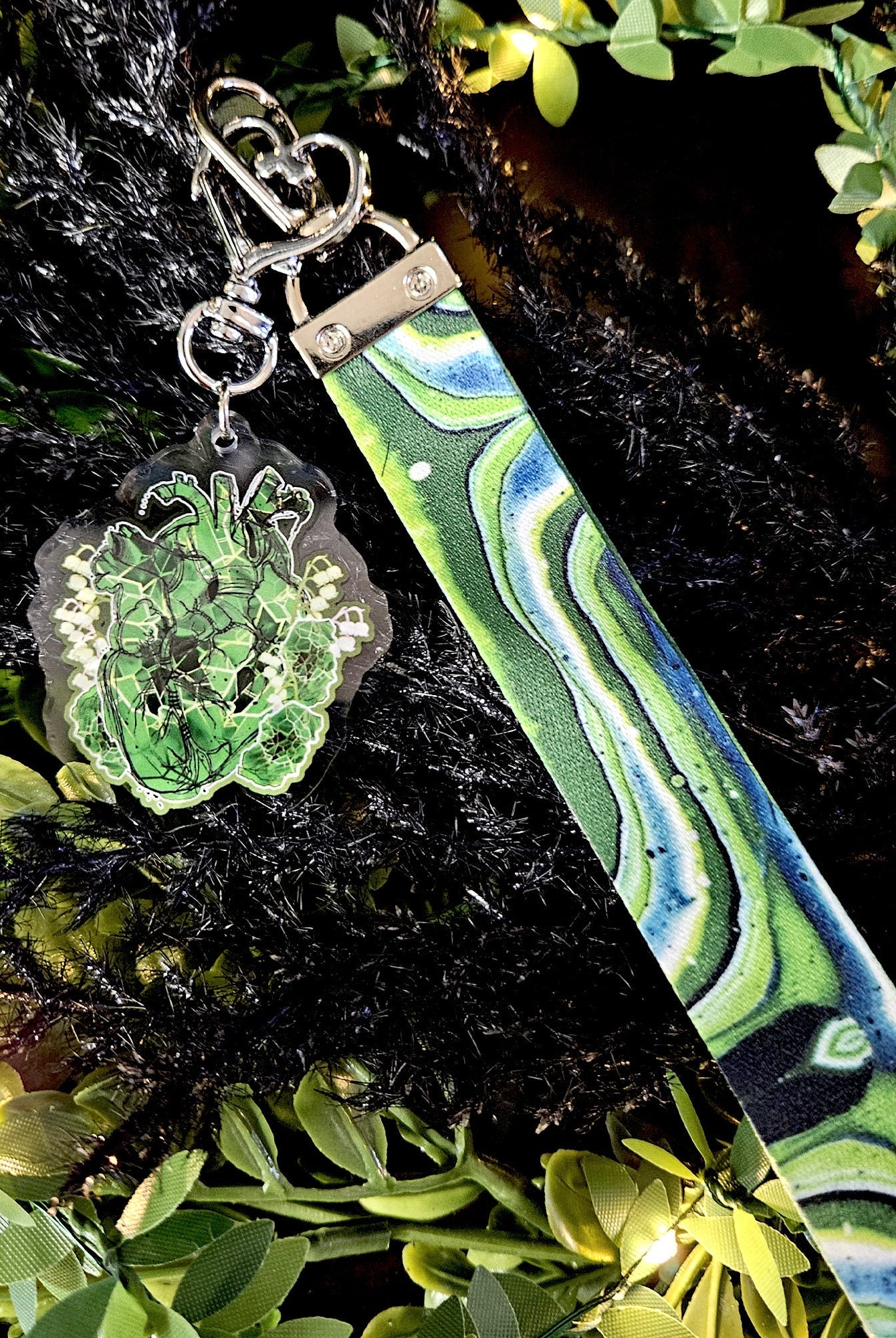 WRISTLET with Double Sided Charm: Emerald Crystal Heart