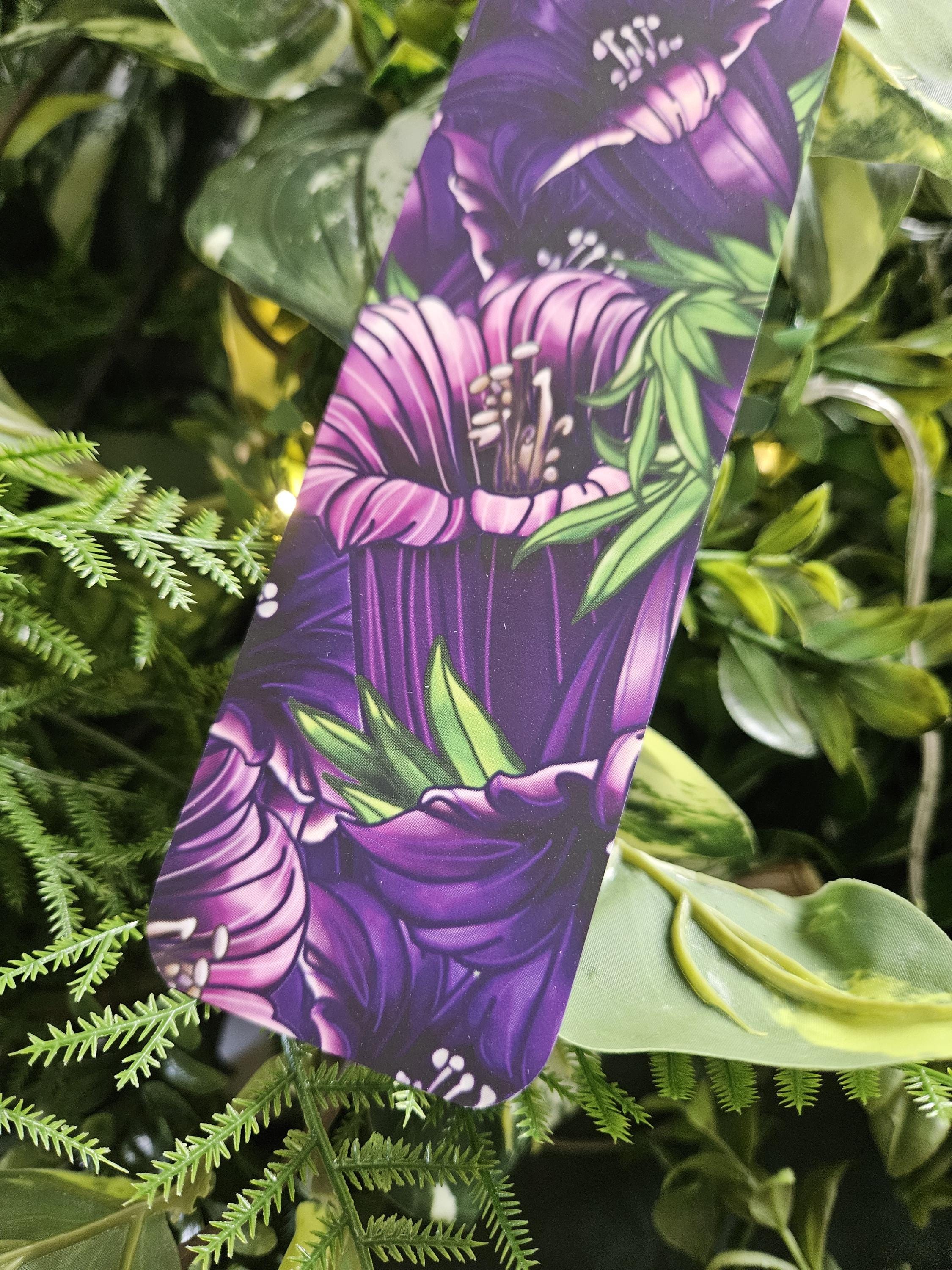 BOOKMARK: Belladonna Flowers Acornandcrowstudio
